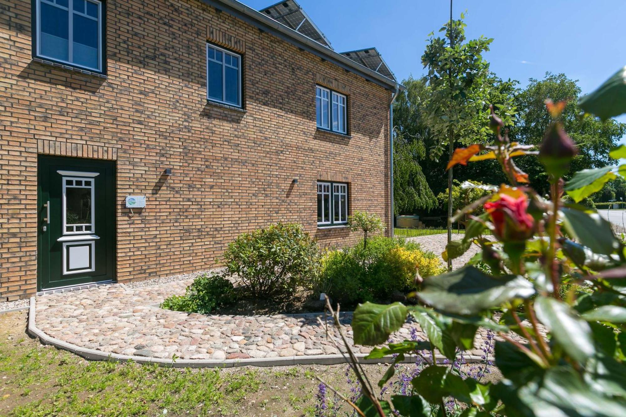 Ferienhof-Eiderdeich Wohnung Hertha Delve Exteriör bild